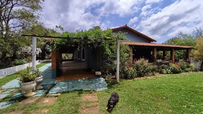 Chácara com casa sede e pomar — foto 1
